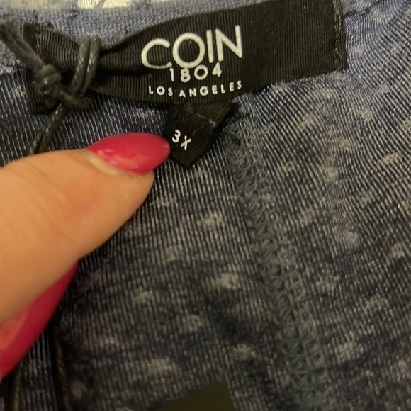 COIN 1804 Women's Plus Dot Print Rolled Sleeve V-Neck Tee Shirt Size 3X - Picture 6 of 7